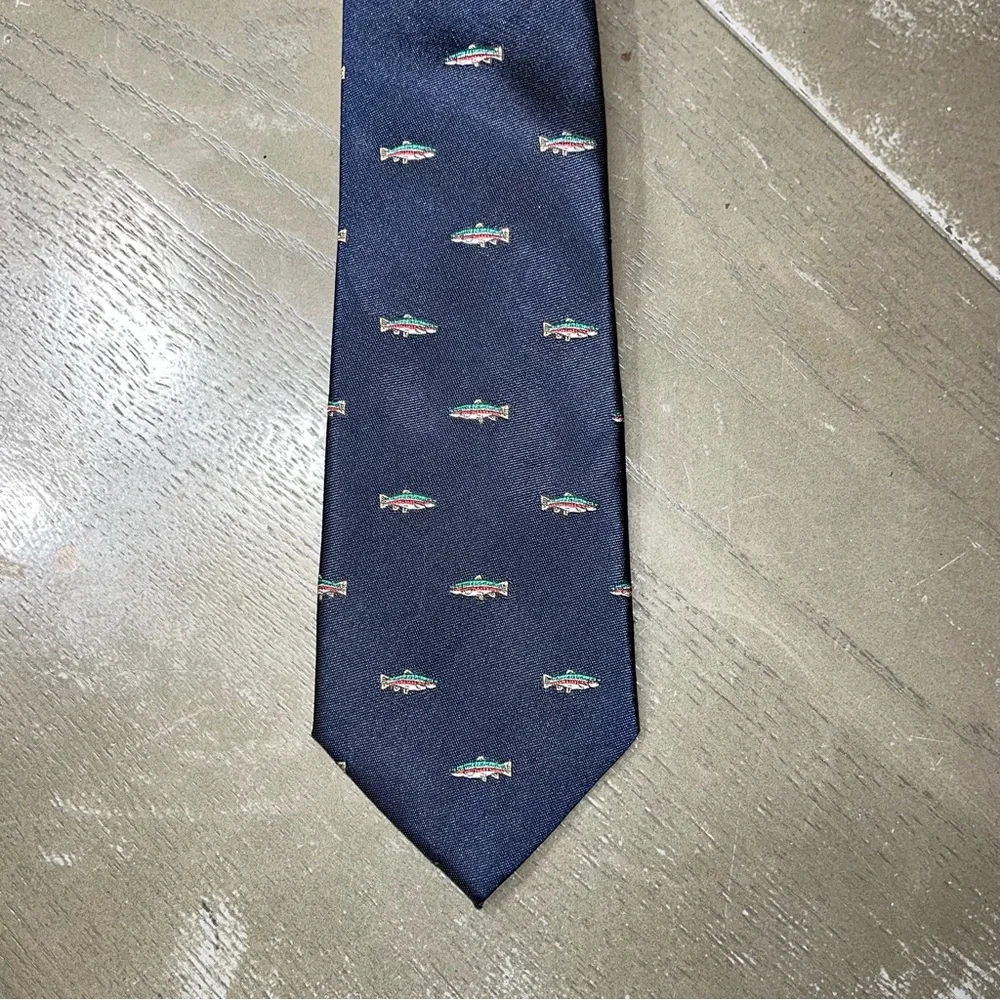 Class Club Boys Navy Blue Green Tan Red Fish Tie NWT Silk Blend Zippered Zip